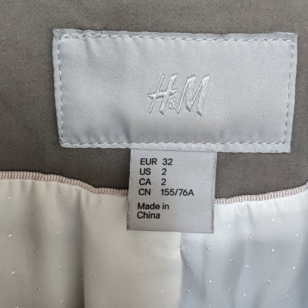 H & M blazer - Picture 2 of 10